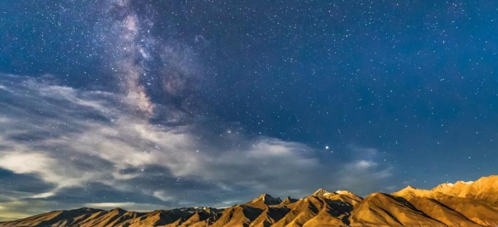 深夜直播软件苹果版(苹果看电视直播的软件哪个好)